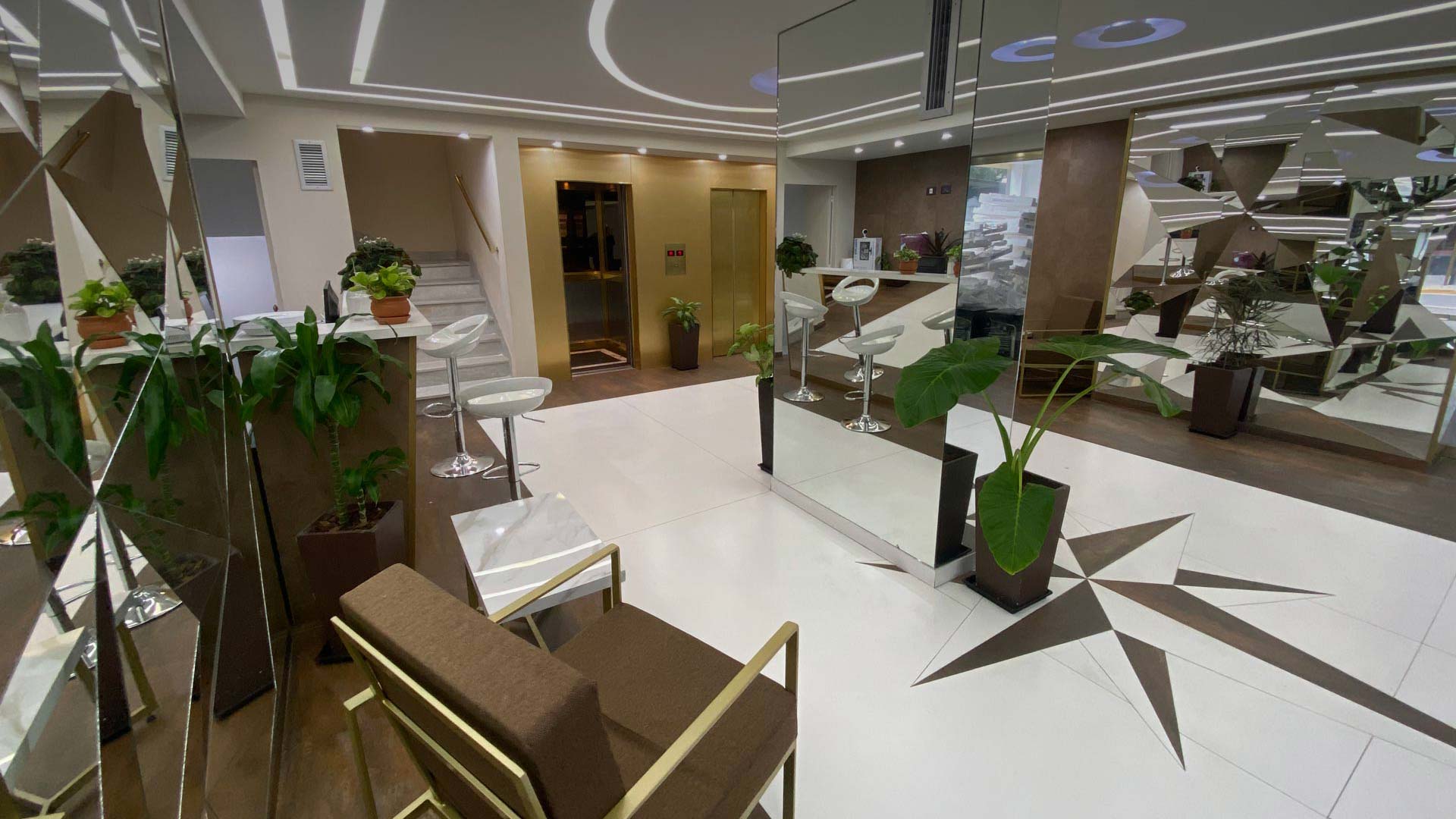 Le Petit Hotel